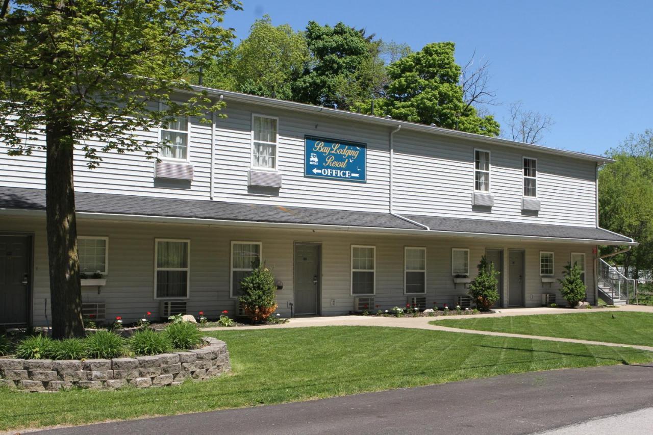 Bay Lodging Resort Put-in-Bay Bagian luar foto