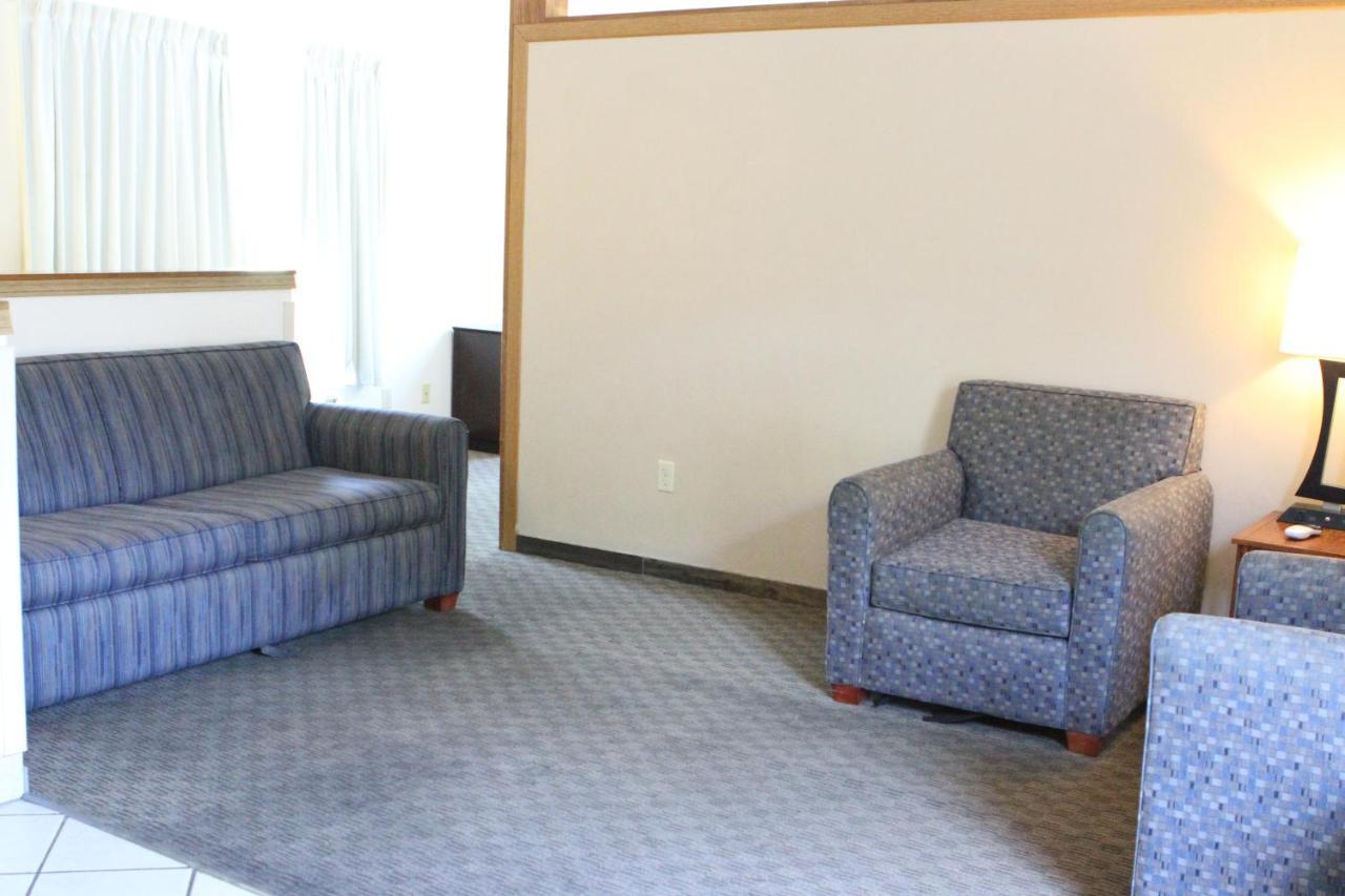 Bay Lodging Resort Put-in-Bay Bagian luar foto