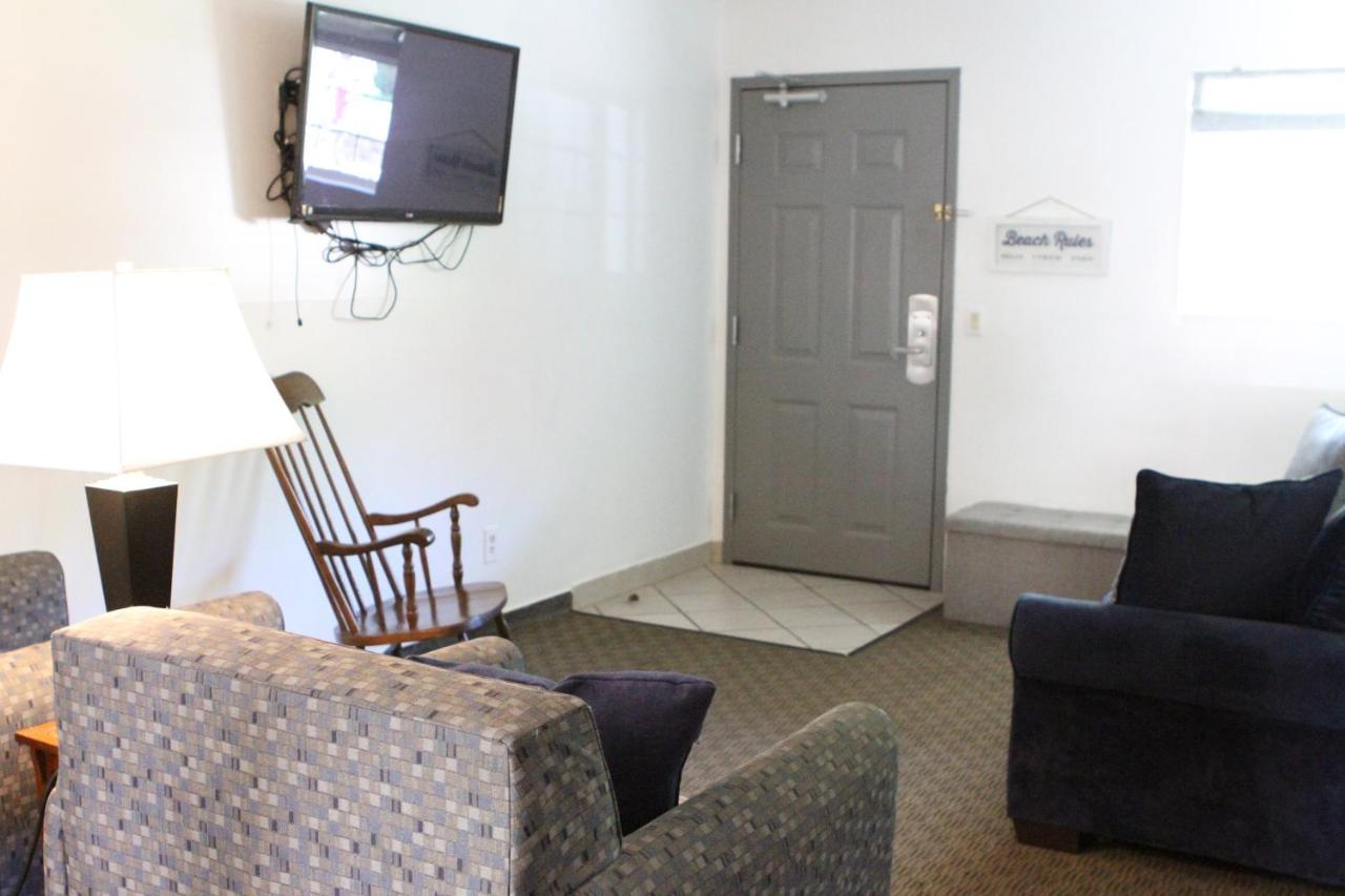 Bay Lodging Resort Put-in-Bay Bagian luar foto