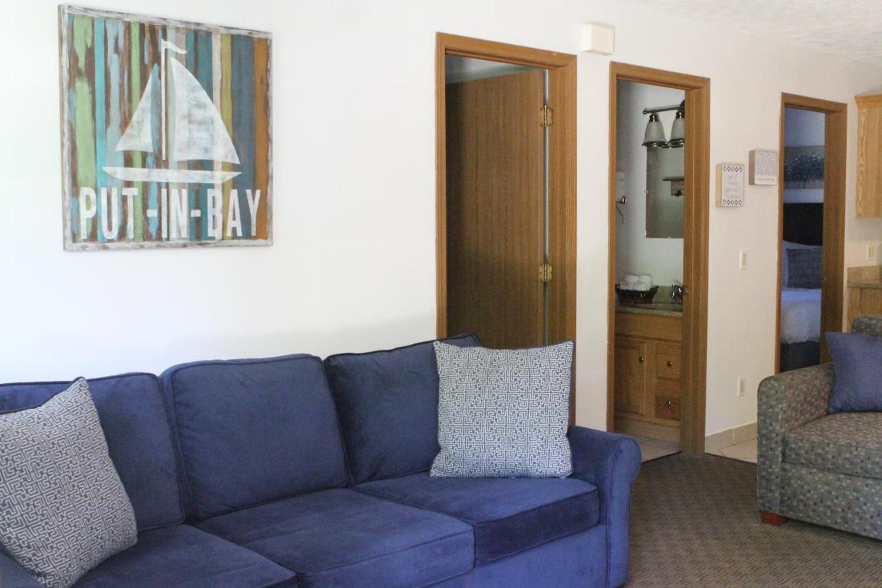 Bay Lodging Resort Put-in-Bay Bagian luar foto